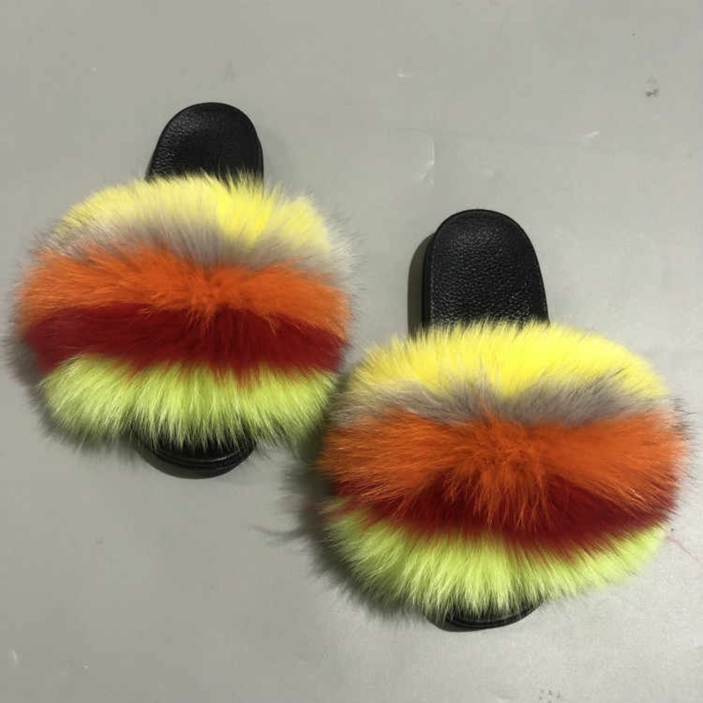 Cafe Latta fox Fur slides